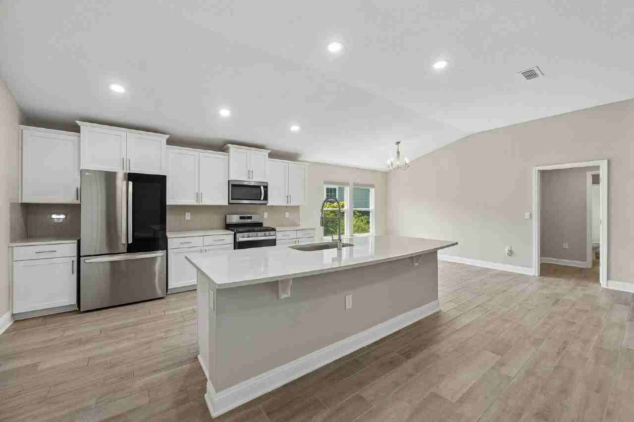 109 Angler Ln - Photo 7 of 27