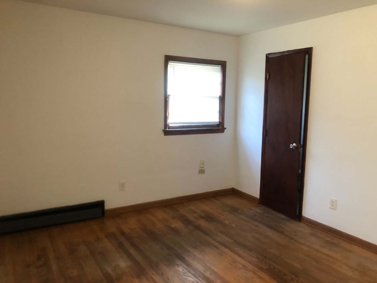 6903 Buchanan St - Photo 6 of 6