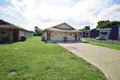 6018 S Newport Ave - Photo 1 of 1