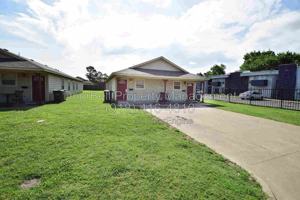 featured image of 6018 S Newport Ave