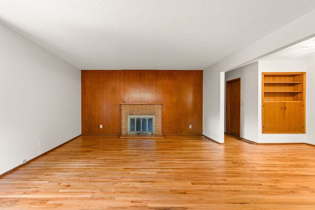 2746 Se 31st Ave - Photo 5 of 25