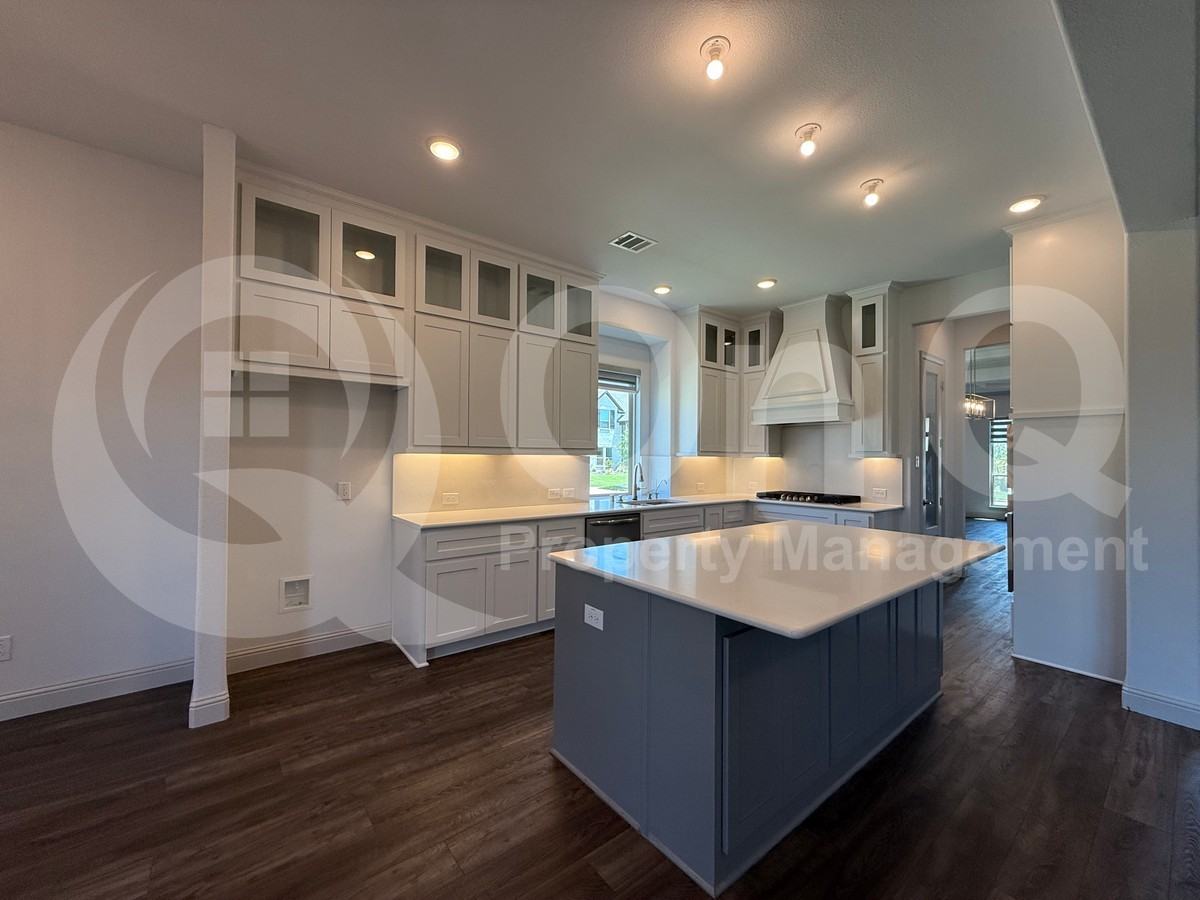14697 Valley Trl - Photo 4 of 37