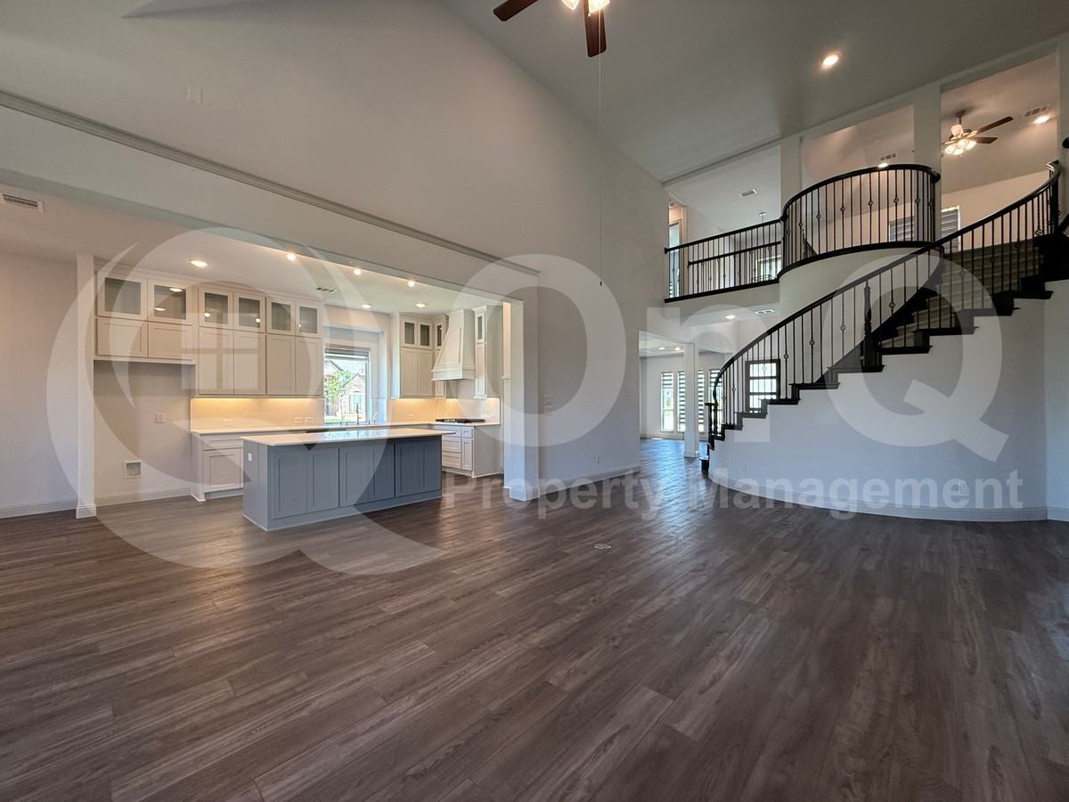 14697 Valley Trl - Photo 6 of 37
