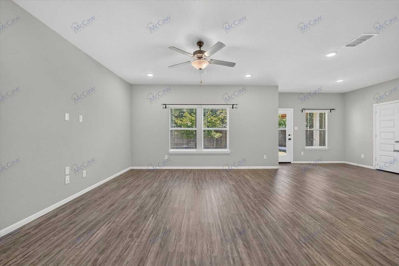 3348 Duncan Way - Photo 5 of 30