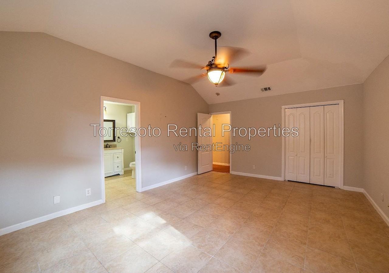 1919 E Highland Blvd - Photo 7 of 29