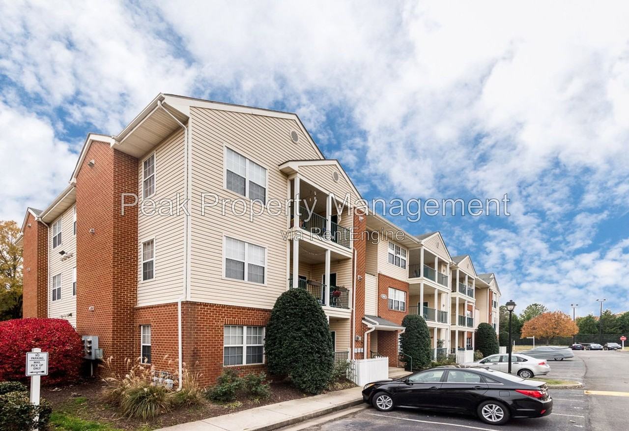 701 Masters Row #J - Photo 5 of 9
