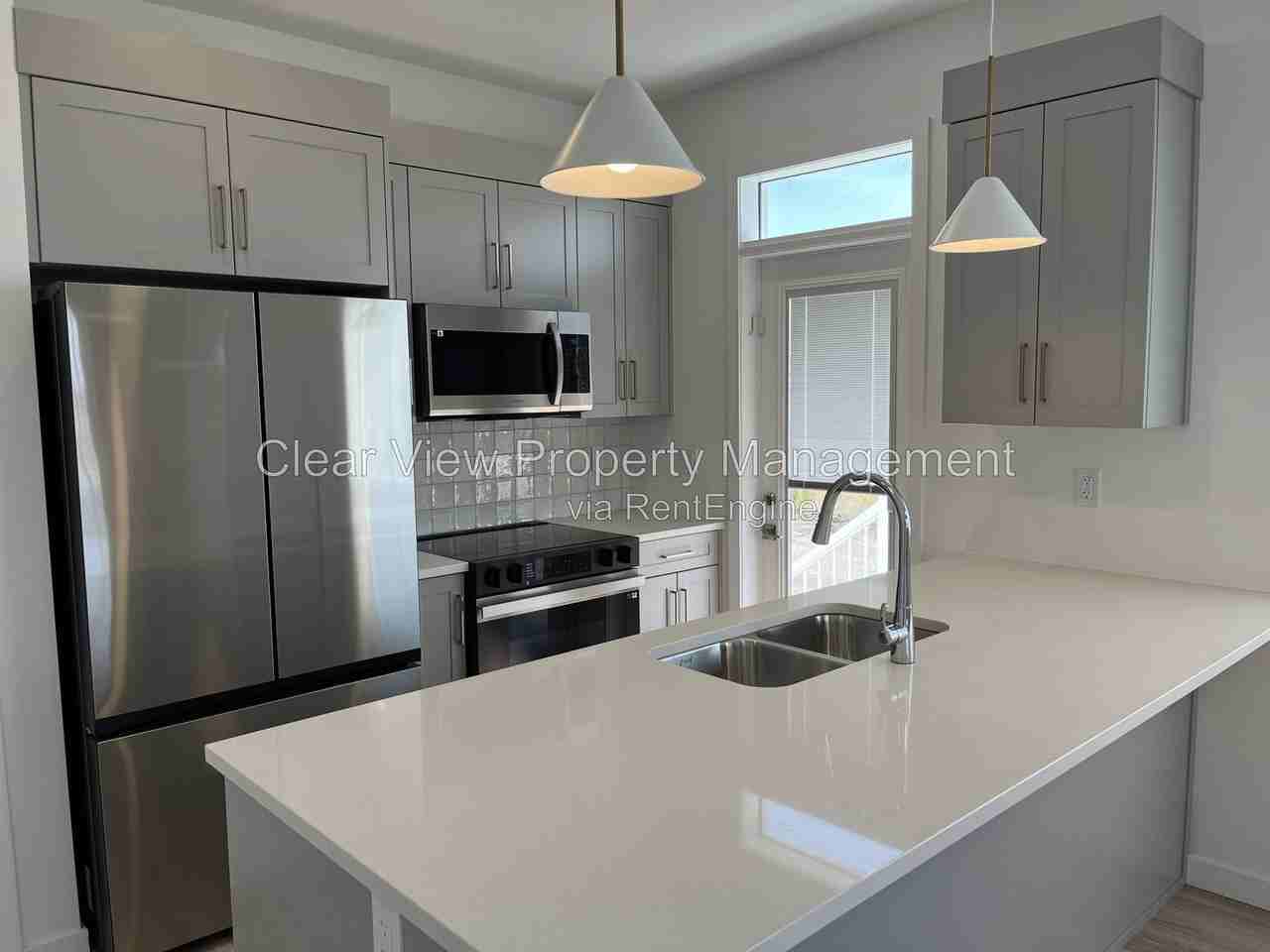 319 Aquitania Blvd W - Photo 6 of 20