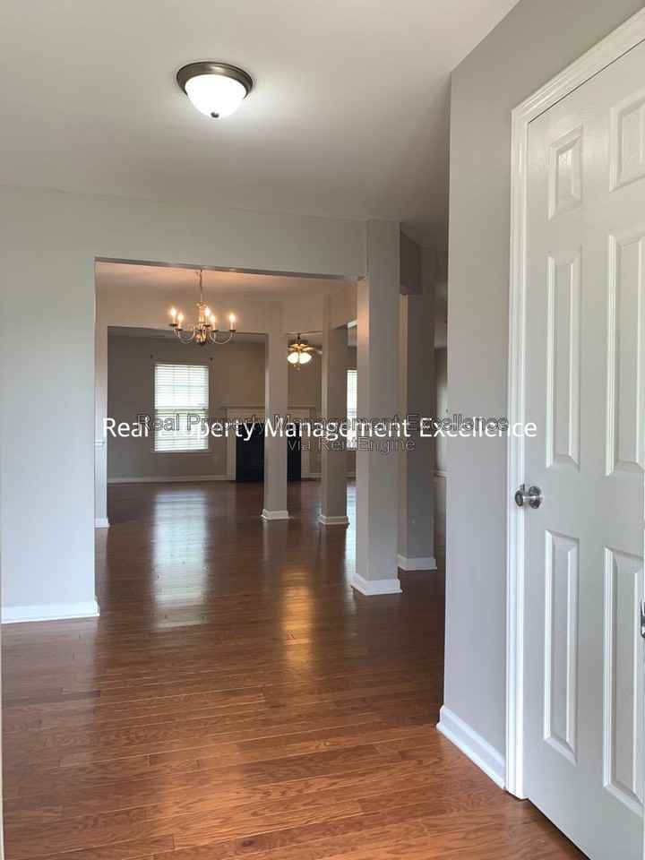 3214 Geary Trl - Photo 2 of 41