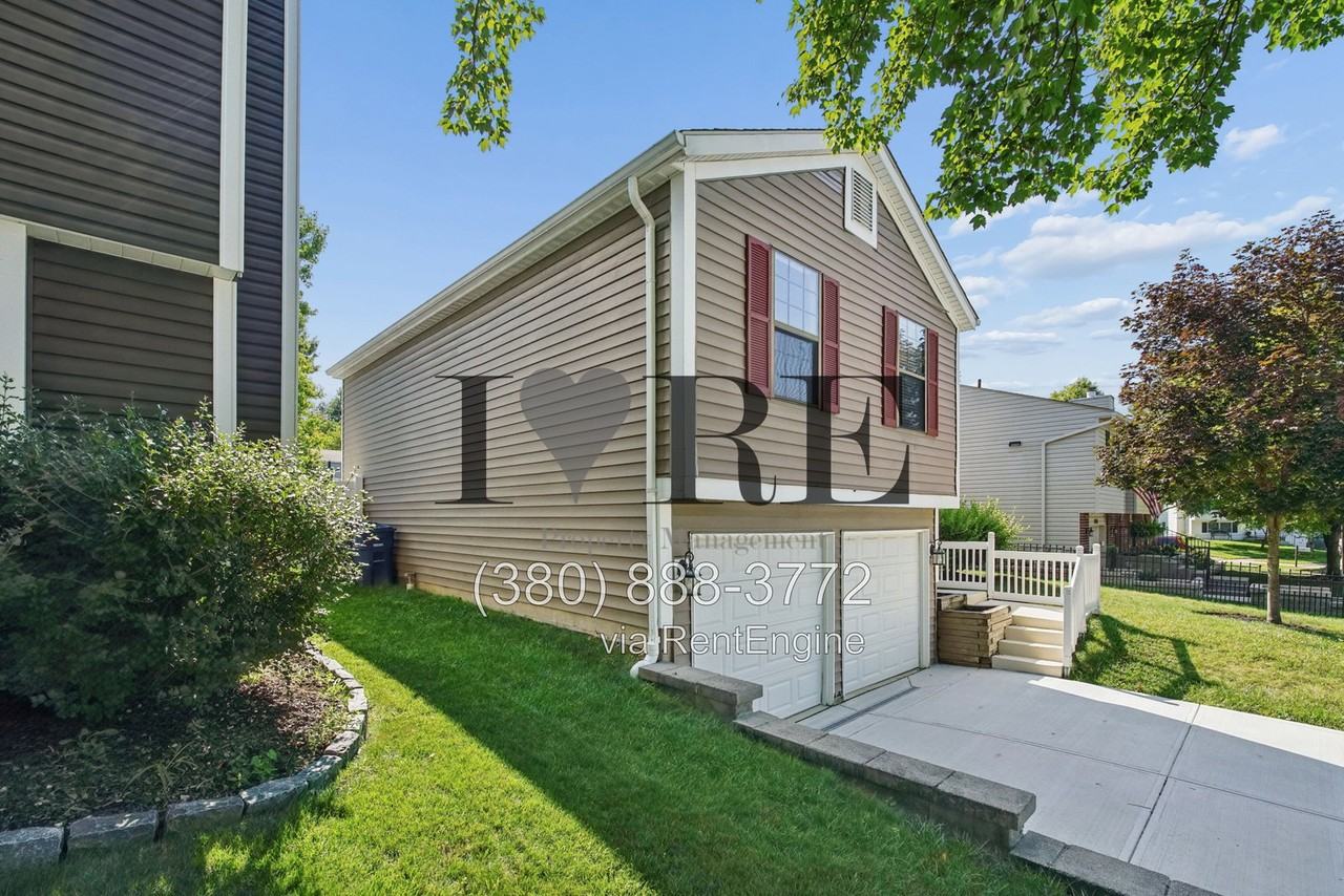 8376 Covered Wagon Ct - Photo 3 of 43
