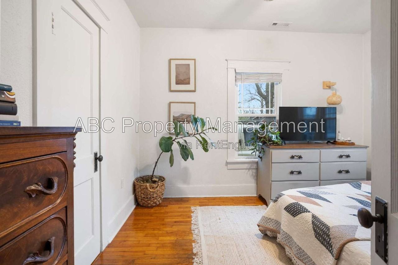 401 W Price Ave - Photo 2 of 15