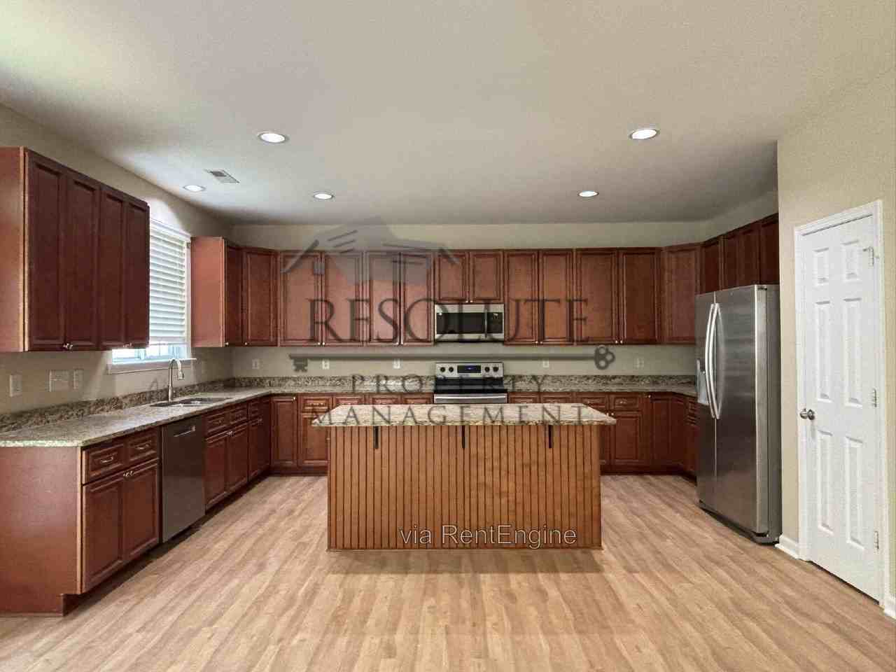 4 Spicewood Ct - Photo 3 of 15