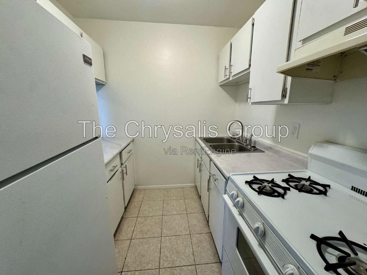 606 E Mckinley Rd #2D - Photo 3 of 9