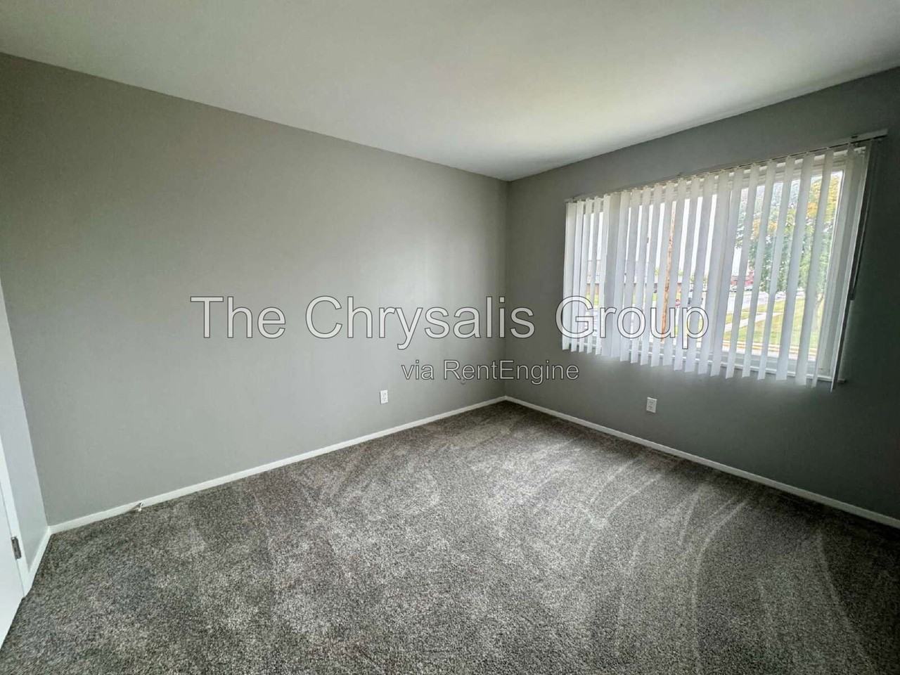 606 E Mckinley Rd #2D - Photo 6 of 9