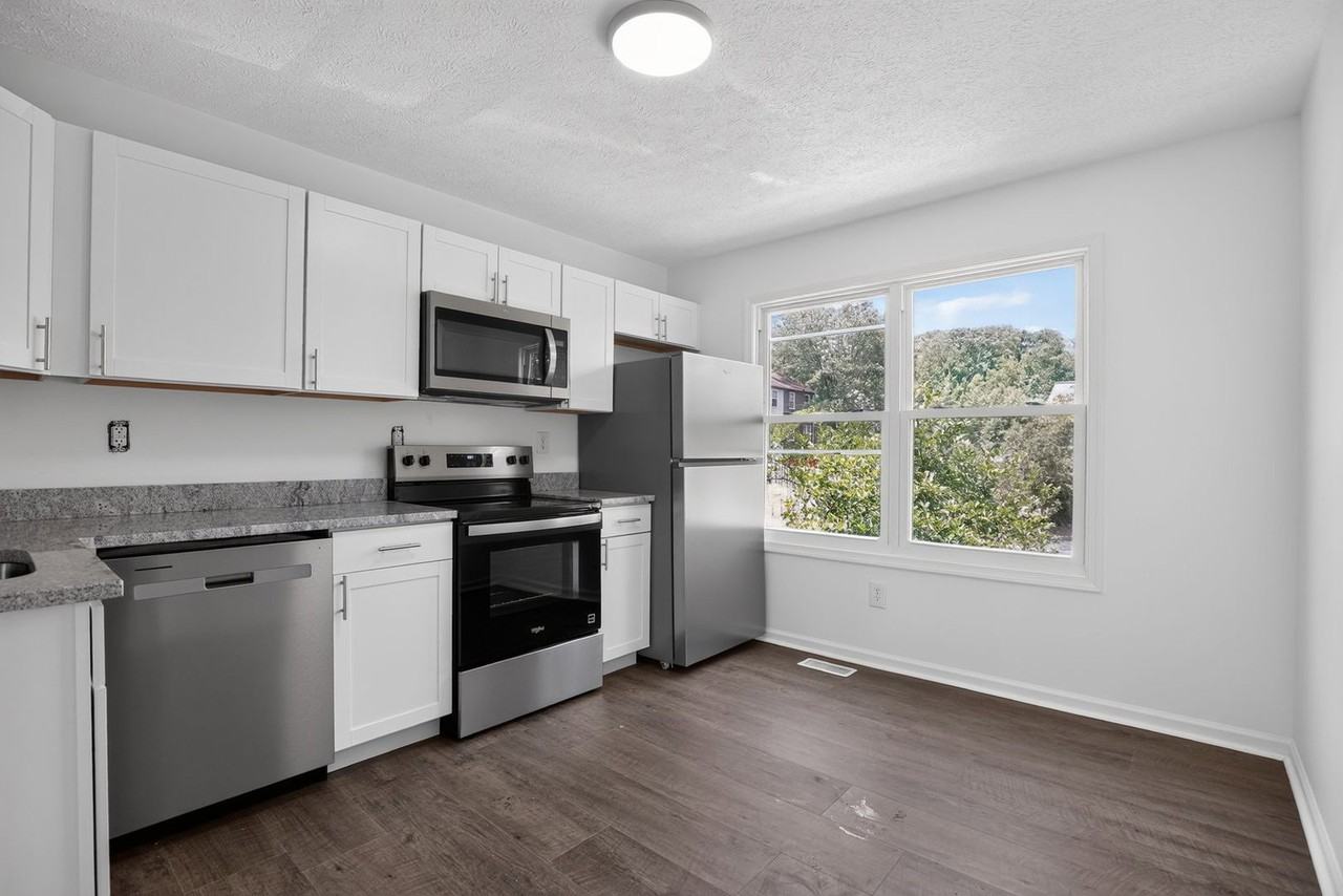 19 Dale Dr - Photo 2 of 15