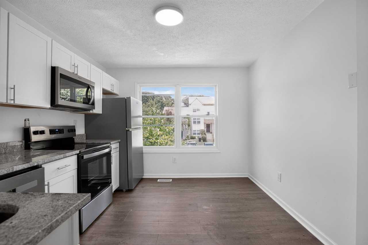 19 Dale Dr - Photo 4 of 15
