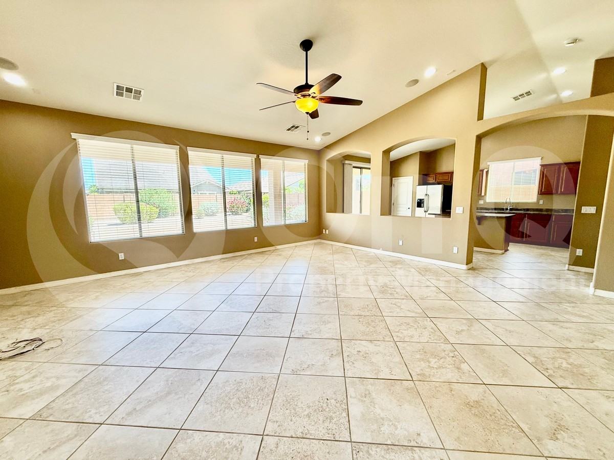 41896 W Monteverde Ct - Photo 5 of 27