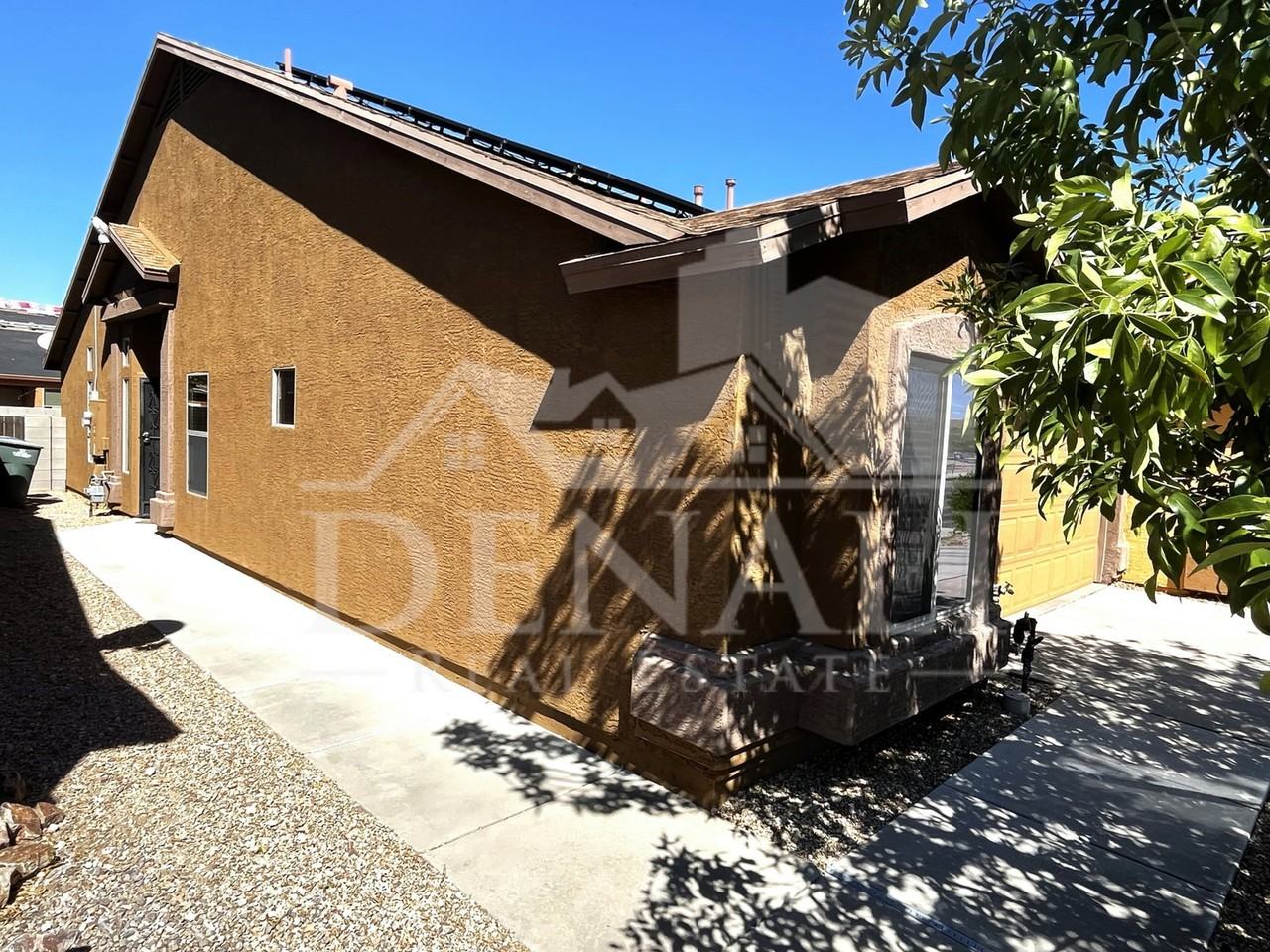 2155 E Calle Gran Desierto - Photo 2 of 18