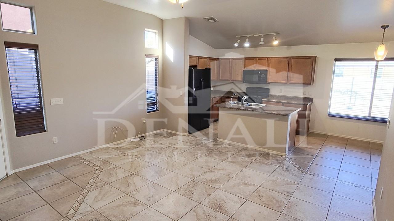 2155 E Calle Gran Desierto - Photo 4 of 18