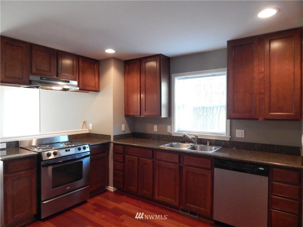 321 Hardie Ave Nw #B - Photo 5 of 24