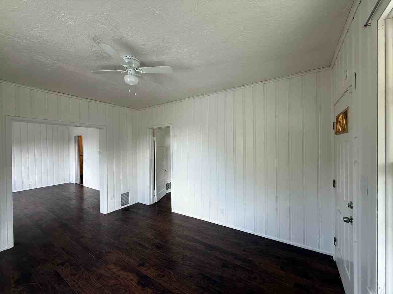 6801 Fairpark Ave - Photo 2 of 11