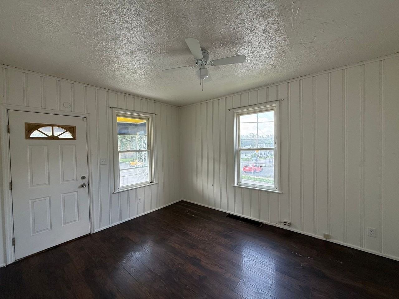 6801 Fairpark Ave - Photo 3 of 11
