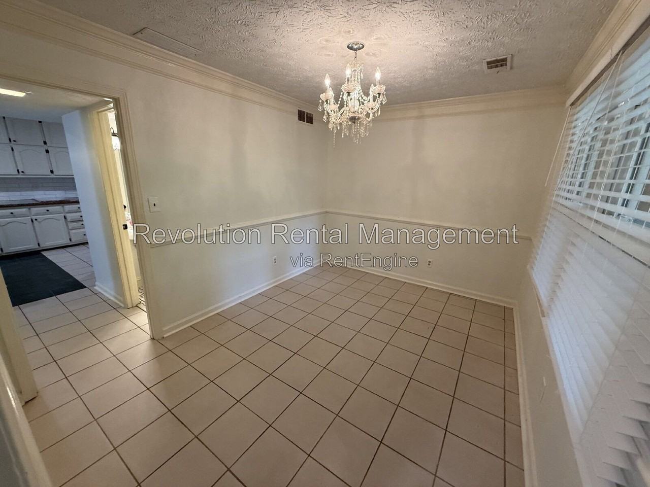 115 Hickory Ave - Photo 6 of 48
