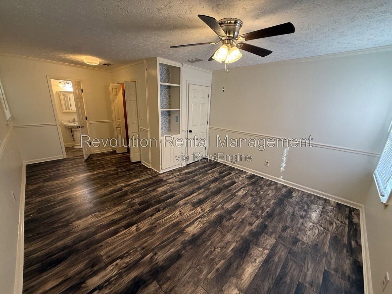 115 Hickory Ave - Photo 7 of 48