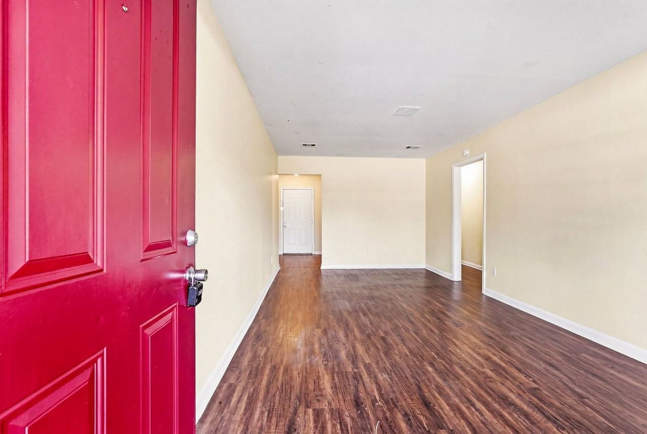 10227 Glenmawr Dr - Photo 4 of 26