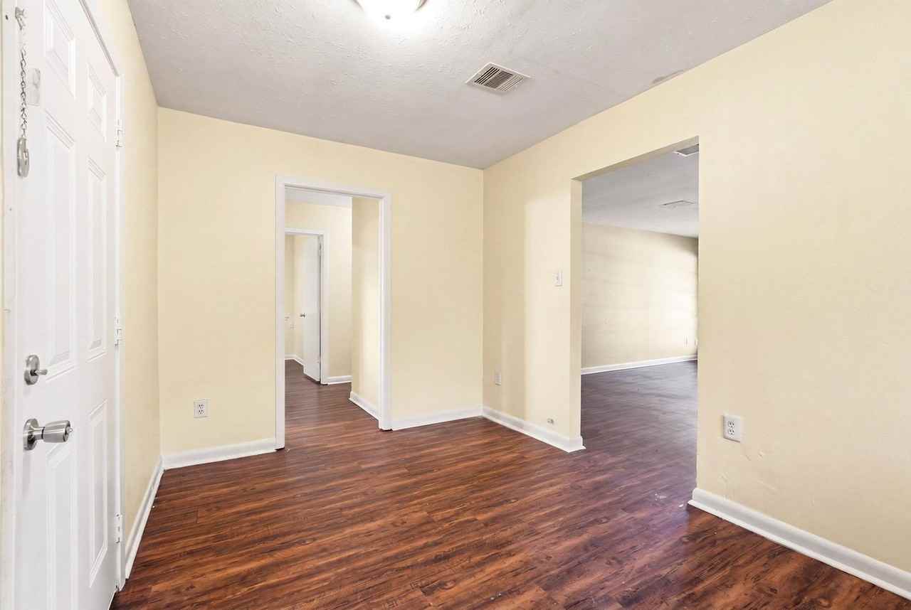 10227 Glenmawr Dr - Photo 6 of 26