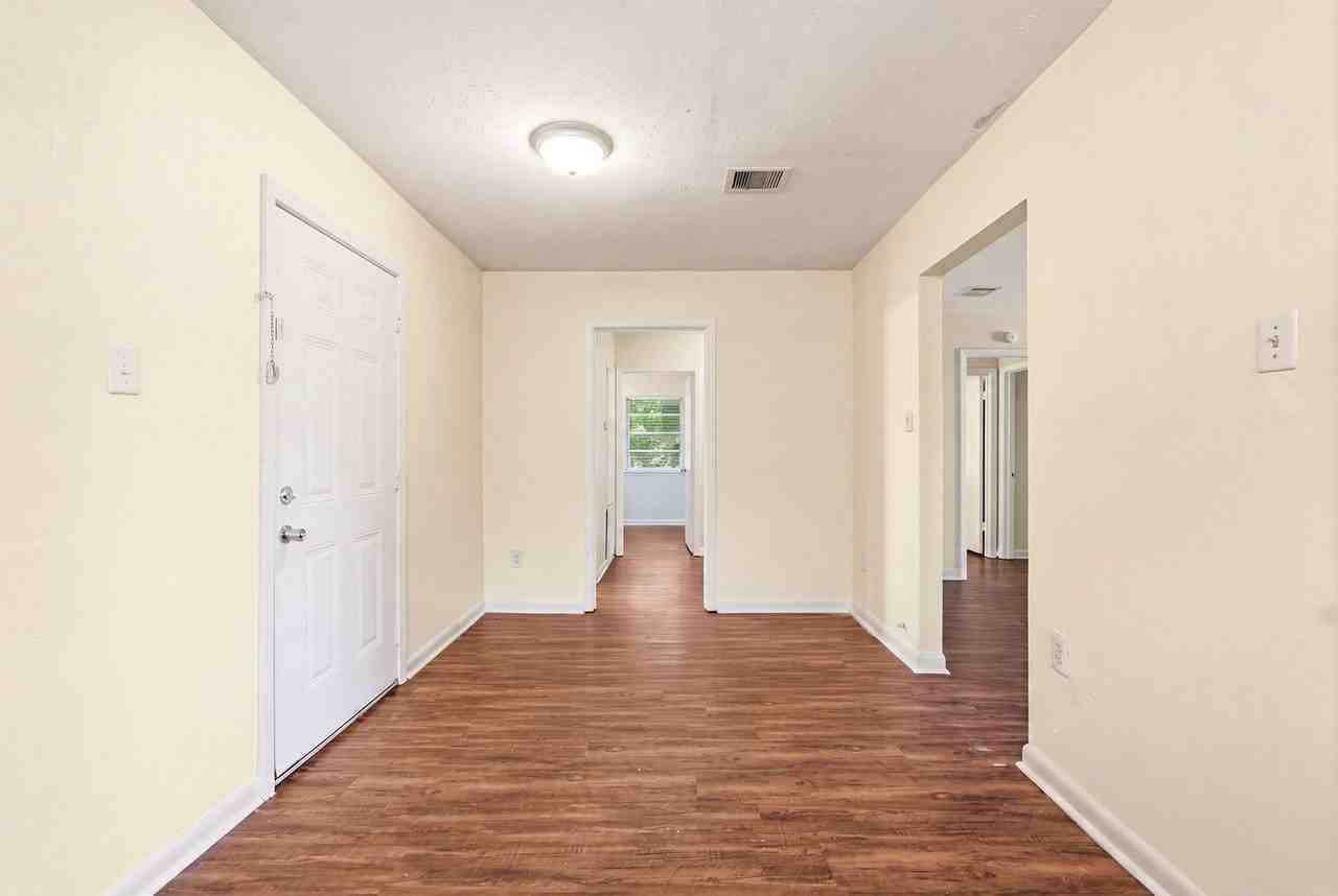 10227 Glenmawr Dr - Photo 7 of 26