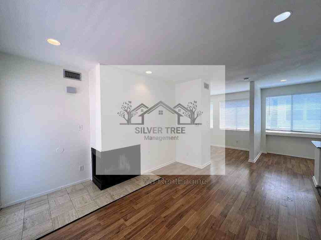 4015 Bowser Ave #E - Photo 2 of 8