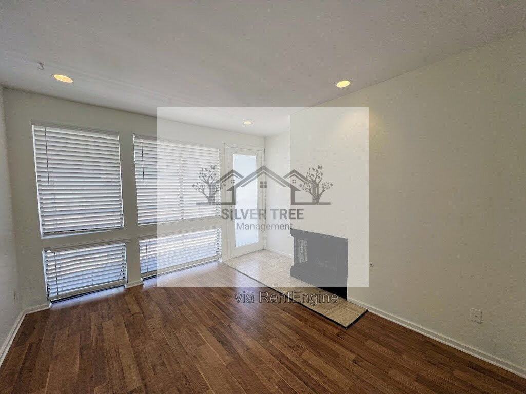 4015 Bowser Ave #E - Photo 3 of 8
