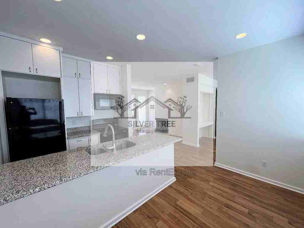 4015 Bowser Ave #E - Photo 6 of 8