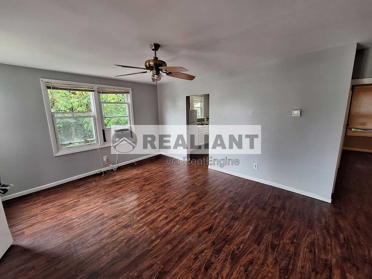 312 E Southern Ave #1 - Photo 2 of 5