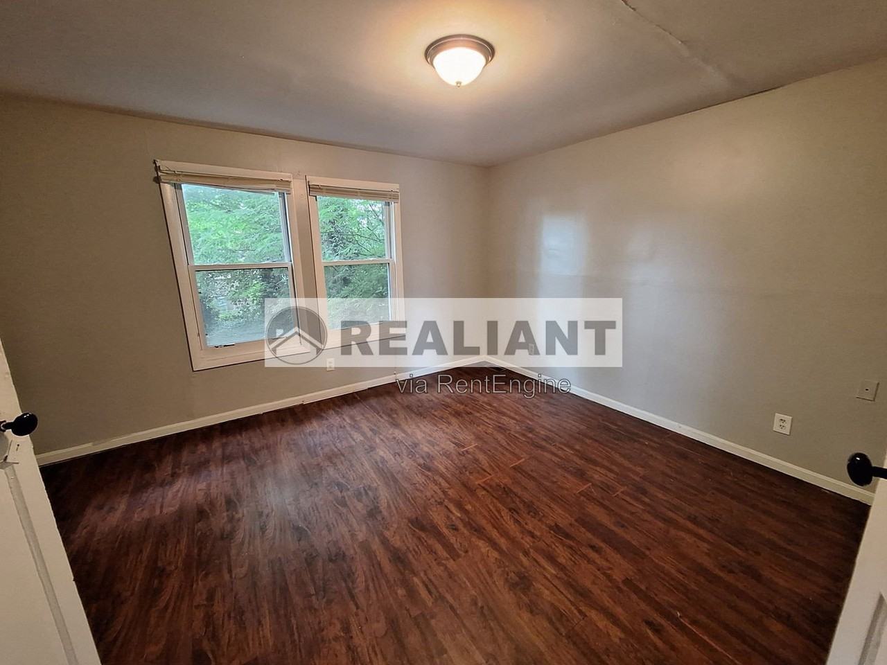 312 E Southern Ave #1 - Photo 5 of 5
