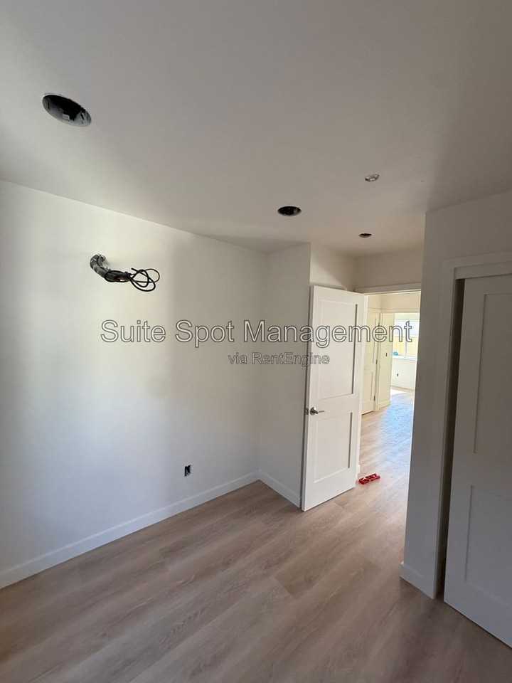2206 Conquista Ave #A - Photo 6 of 27