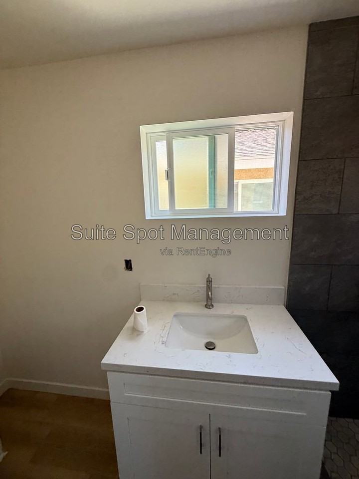 2206 Conquista Ave #A - Photo 7 of 27
