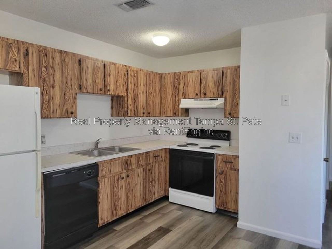 8144 Omaha Cir - Photo 4 of 19
