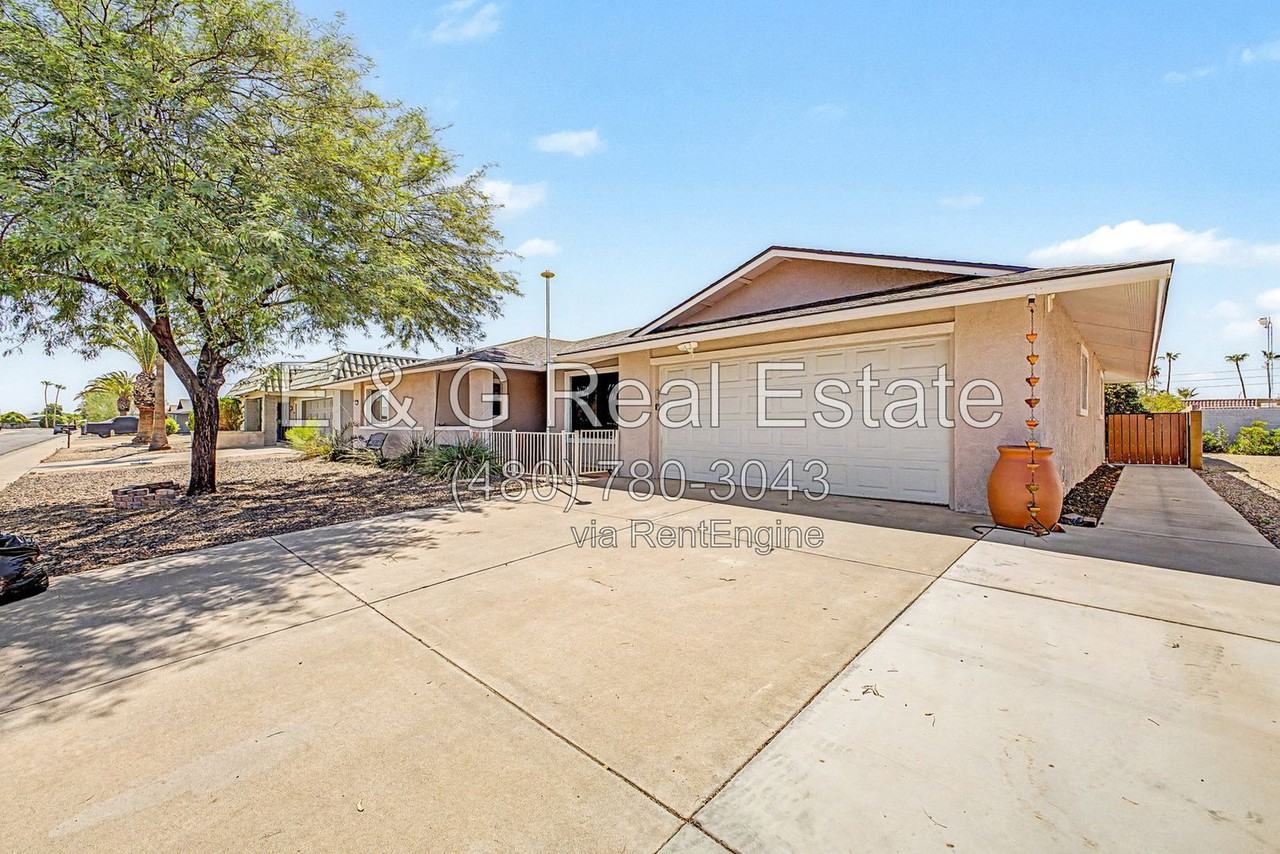 9847 W Wrangler Dr - Photo 2 of 34