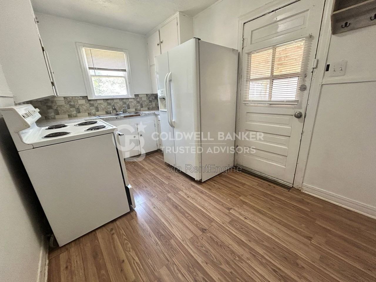 114 Avenue V - Photo 6 of 11