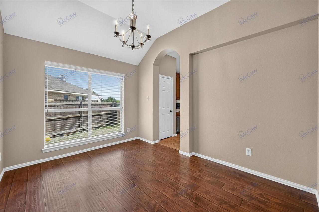 9068 Weller Ln - Photo 2 of 19