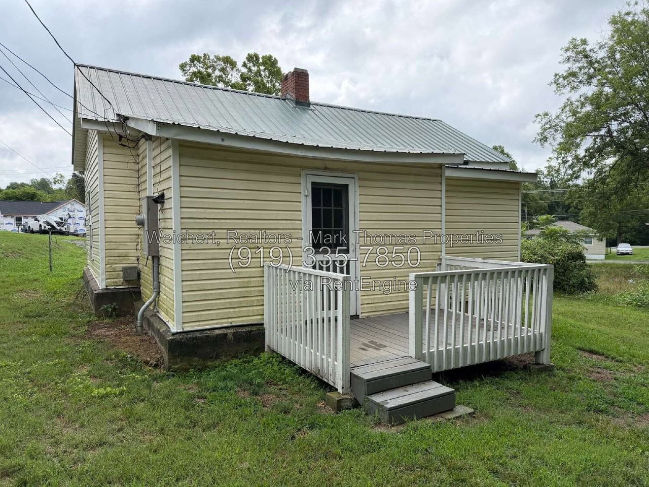 320 E Morehead St - Photo 3 of 3