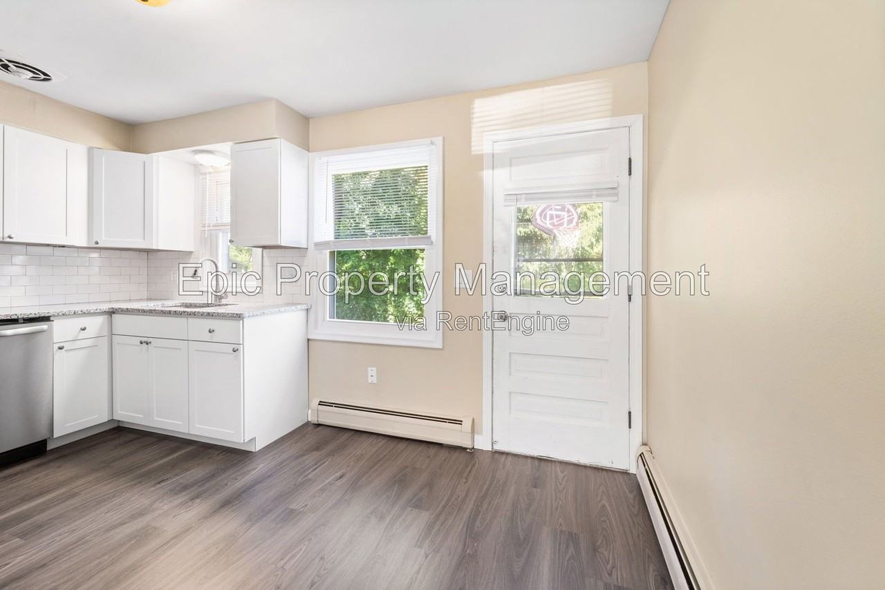 51611 Mound Rd - Photo 4 of 11
