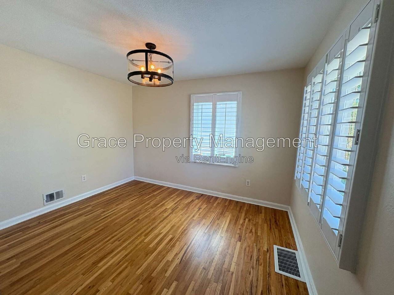 4340 S Huron St - Photo 4 of 15