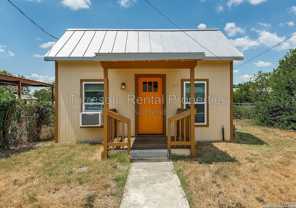611 Rochambeau - Photo 1 of 1