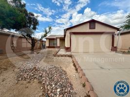 featured image of 2735 E Liverpool Dr