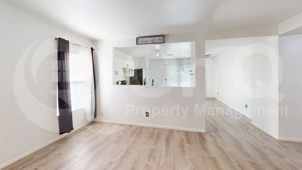 2735 E Liverpool Dr - Photo 6 of 20