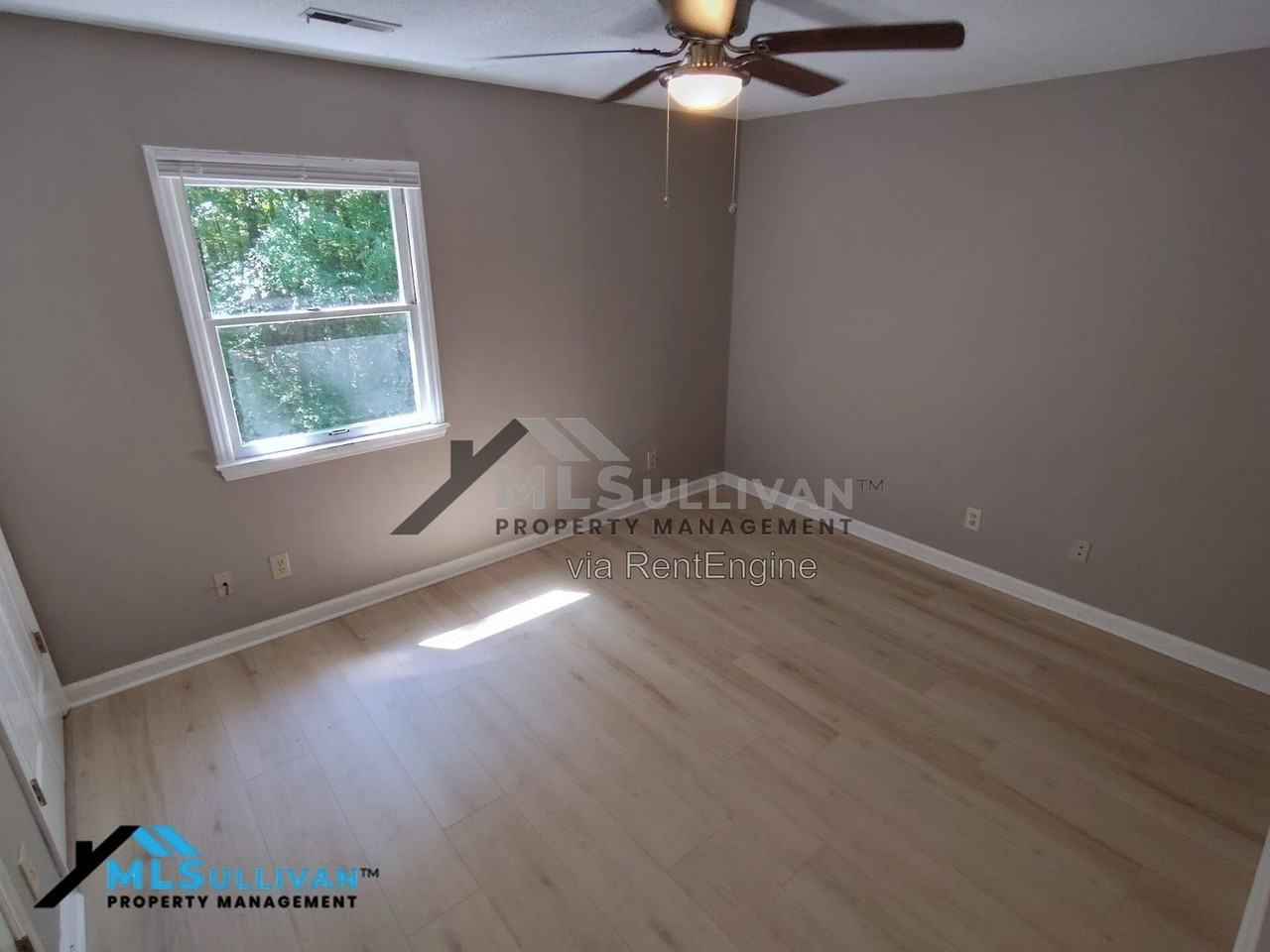 2211 Peppertree St #C - Photo 5 of 10