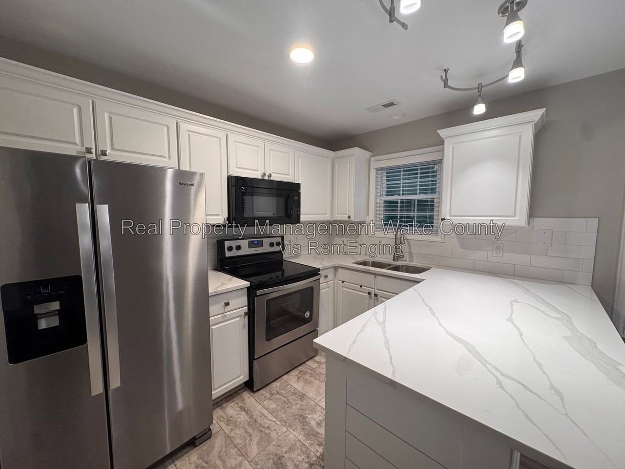4021 Wellington Ridge Loop - Photo 3 of 33