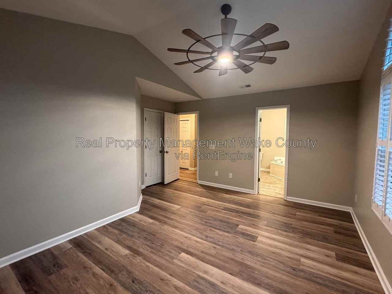 4021 Wellington Ridge Loop - Photo 4 of 33
